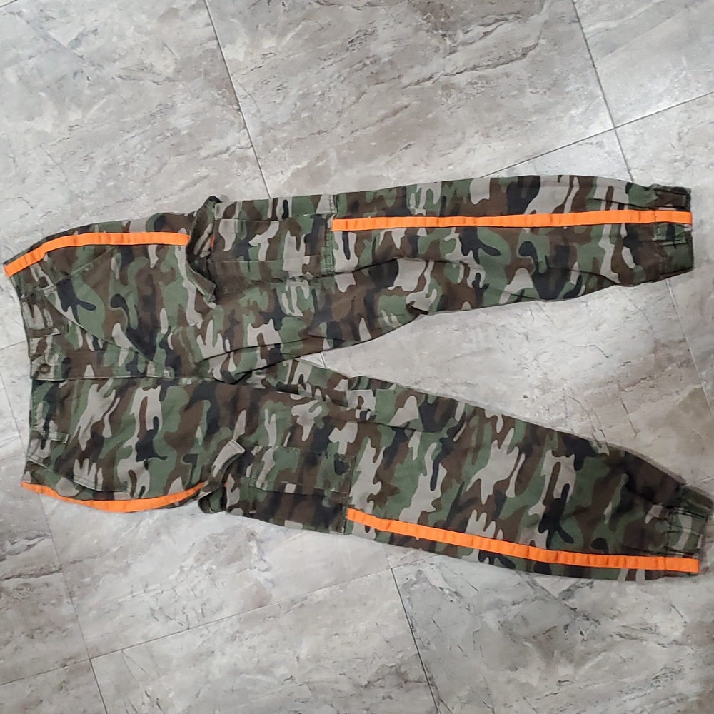 Forever 21 camo pants